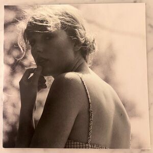 Taylor Swift Folklore Vinyl -red vinyl variant